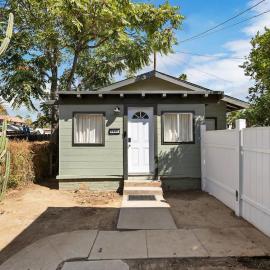 2BR Tiny Home near Mission Inn Festival of Lights, hotel in Riverside