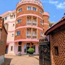 GRÂCES hôtel, hotel en Yaundé