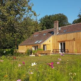 Maison chaleureuse en forêt du Perche avec cheminée, jeux pour enfants et grand jardin - FR-1-581-51, hotel a Senonches