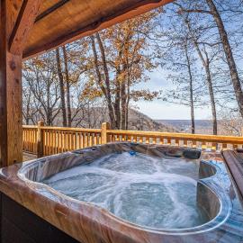 Brow Bella - Mt Views, Hot Tub & Porch, hotell i Mentone