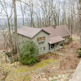 Scenic Getaway - Hot Tub & Mountain Views