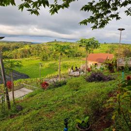 Natural House Farm Stay, hotel in Phumĭ Pu Rôdêt Leu