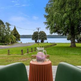 Rotoiti Escape - Lake Rotoiti Holiday Home, hotel in Rotorua