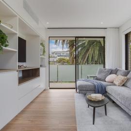 North-East Facing Modern 2-bed Apartment