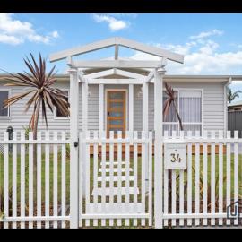 Elegant Beachside Retreat with Luxurious Amenities