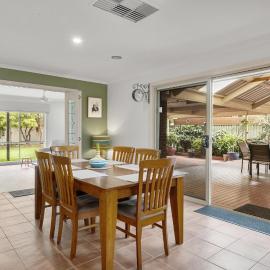 Charming 3-Bed Family Home with Amazing Garden, hotell sihtkohas Werribee