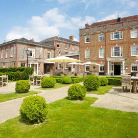 The Crown Hotel – hotel w mieście Blandford Forum