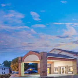 Super 8 by Wyndham Carthage, hotel sa Carthage