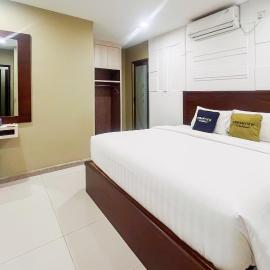Urbanview Hotel X Ten Harbour Bay Batam, hotel i Nagoya