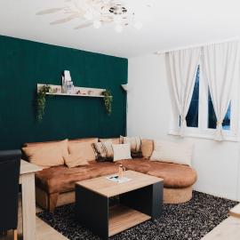 Voll ausgestattete 3 Zimmer Wohnung mit 2 Schlafzimmer