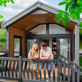 The Hideaway Sleeps 6 at Thurston Manor Park 3, hotel in Dunbar