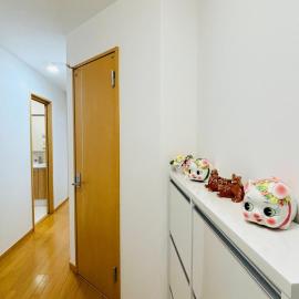 3 min direct to Umeda10 min to Nihonbashi, direct access to Kyoto line, Kobe line, Takarazuka line, convenient transportation, 14 people can use the private bathroom