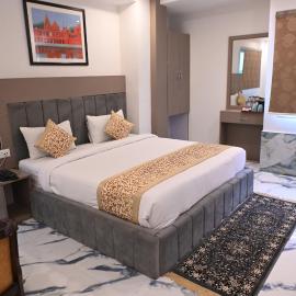 Hotel Varuna Grand