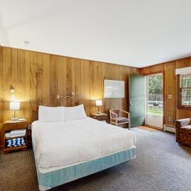 King Birch Lake Home, Unit 5, Hotel in Alton