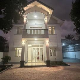 Nhà Nghỉ Trần Gia, hotel in Ấp Hòa Bình (1)