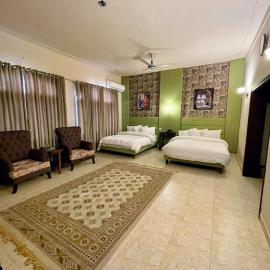 Shelton House Mardan โรงแรมในMardan