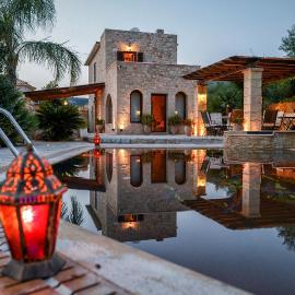 Olympia Villas, מלון בסטופה