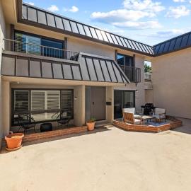 Ocean Breeze Getaway - Solana Beach Condo, hotel a Solana Beach