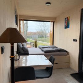 Upcyklovaný kontejnerový dům, hotel a Pardubice