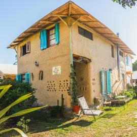 Todo se transforma, hotel i Cuchilla Alta