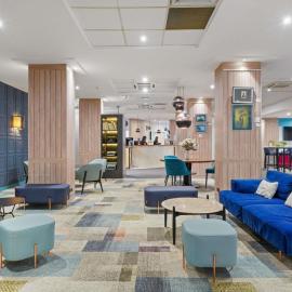 Mercure Paris Porte d'Orleans: Montrouge şehrinde bir otel