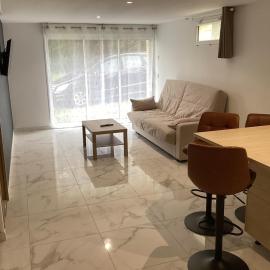 Independent apartment for 4 people in house