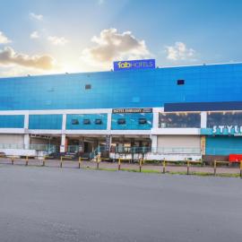 FabHotel Embassy - Nr Amanora Mall, Pune, hotel in Pune
