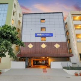 FabHotel Radha Rani Residency, hotel en Khammam