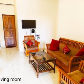 The two bedroom house, מלון במדיקרי