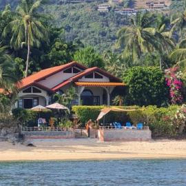Luxury front sea private villa, 3 bedroom on the bang po beach Maenam ,ko Samui