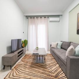 Serra Modern Apt " Free Parking " Quiet " Near Center