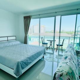 Bangsaray Beach B421 บางเสร่ บีช รายเดือน, hotel in Bang Sare