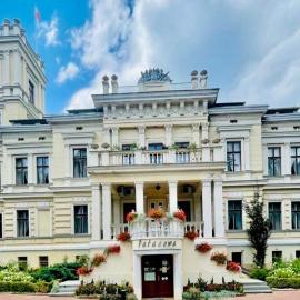Pałac Biedrusko, hotel v Poznanu