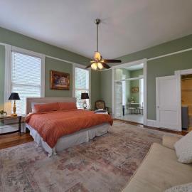 Centrally Located Studio #5 - Downtown Little Rock