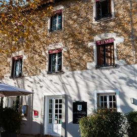 Hôtel La Batisse, hotel u gradu Crémieu