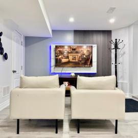 Modern Cozy Basement Suite Free Parking, hotel v destinácii Brampton