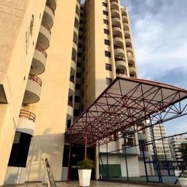 Apartamento Rodadero Con Piscinas y Cancha de Tennis, hotel i Rodadero