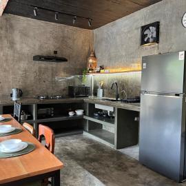 Balinese 4BR Home -Scenic Stroll to Nusa Dua Beach