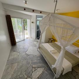 Lonos Circle Private Garden, hotel em Romblon