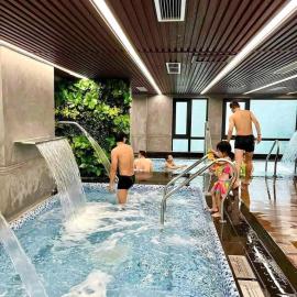 Luxhomes Tonkin2 Vinhomes Smart City, ξενοδοχείο σε Phú Thú