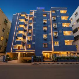 FabHotel Grand Aarvi Prime - Nr Hafeezpet, Madeenaguda, hotel v destinácii Lingampalli