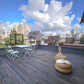 Yeon 330 - Downtown Private Rooftop Book Cafe House - 4Min Walk to 3 Subways & Free Parking