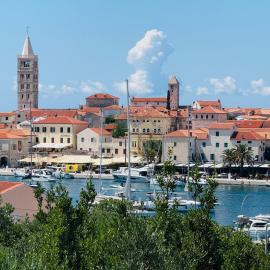Rose rooms on the island of Rab、ラブのホテル