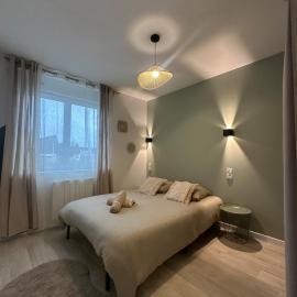 Le Secret Sauge - Calm & Charming - Centre ville, hotel in Loudéac
