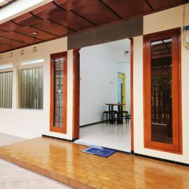 Neomi Guesthouse Malang
