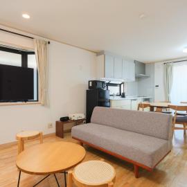 世田谷ファミリーハウス, hotel in Izumi