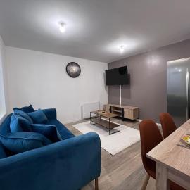 MAISON MODERNA-8 personnes-WiFi-Centre ville, hotel a Fontenay-le-Comte