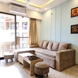 Sunlight 1BHK Modern Apartment with Pool - 5 Mins to Candolim Beach