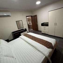 شقق احلى الاوقات لشقق المخدومه, hotel in Tanomah