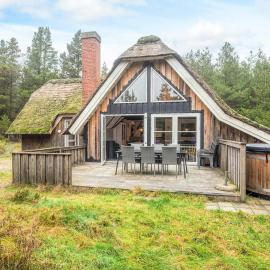 Luxury Retreat in Blavand: Blåvand şehrinde bir otel